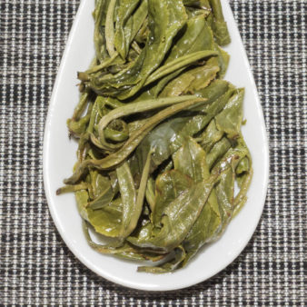 China Bai Long Zhu White Dragon Pearls White Tea