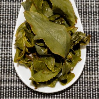 Taiwan Nantou Cui Yu Jade Oolong Tea