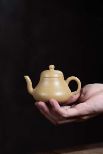 Jun De Yixing Teapot (Ben Shan Luni)