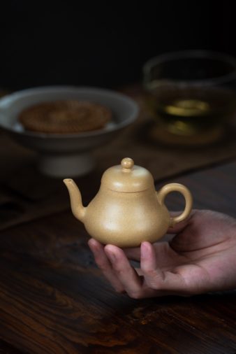 Jun De Yixing Teapot (Ben Shan Luni)