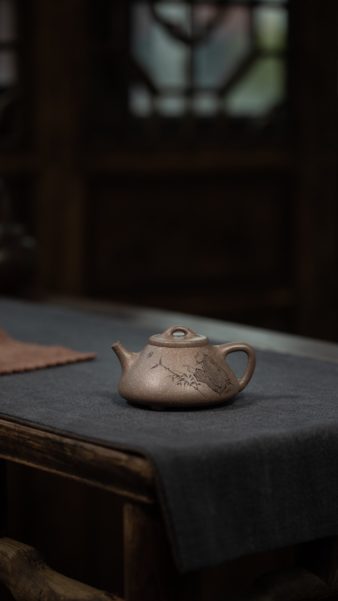 Shi Piao Yixing Teapot (Qing Hui Zini Clay)