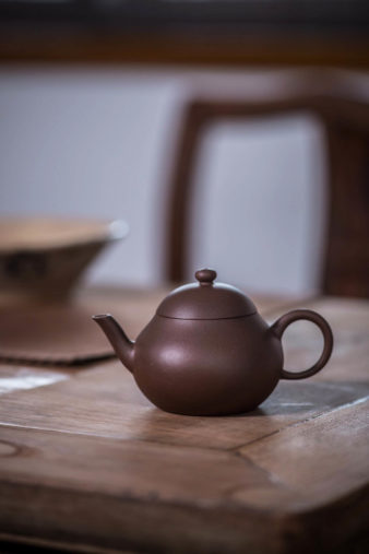 Li Xing Pear Zini Yixing Tea Pot