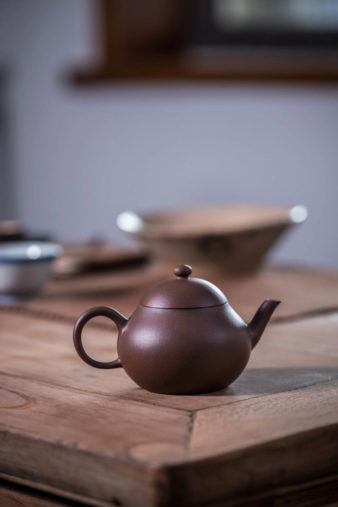 Li Xing Pear Zini Yixing Tea Pot