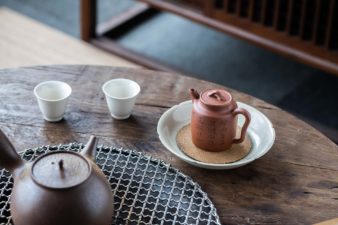 Ji Zhi Yixing Teapot (Jiangponi Clay)