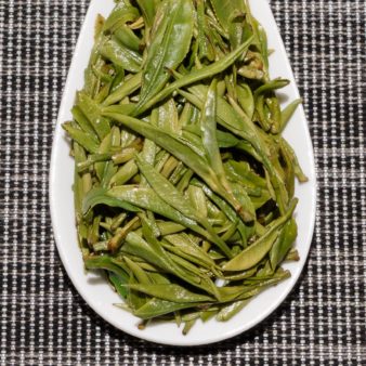China Anhui Huang Shan Ming Qian Mao Feng Green Tea