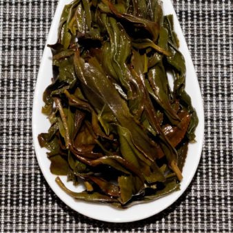 China Guangdong Chaozhou Dan Cong Song Zhong Organic Phoenix Oolong