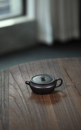 Dicaoqing Zini Yixing Teapot 120ml - Ju Lun 巨轮