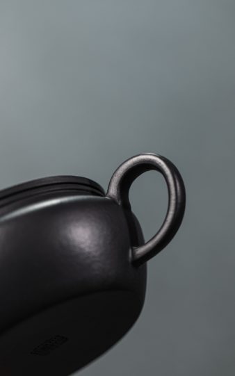 Dicaoqing Zini Yixing Teapot 120ml - Ju Lun 巨轮