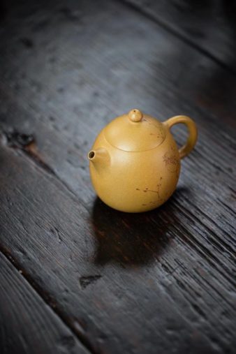 Dragon Egg Duanni Yixing Teapot