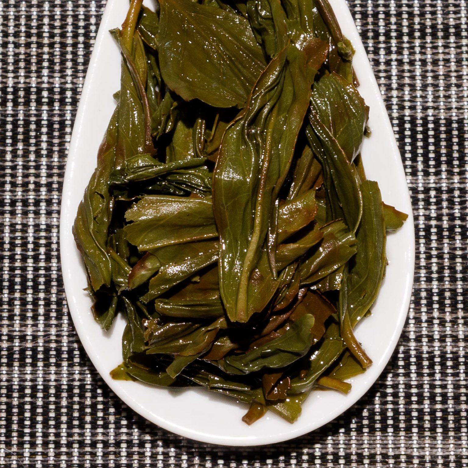 Dan Cong Ya Shi Xiang Oolong Chinese Duck Shit Oolong Curious Tea