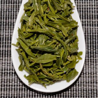 China Hunan Province Jiuyi Shan Yun Wu Cloud Mist Green Tea