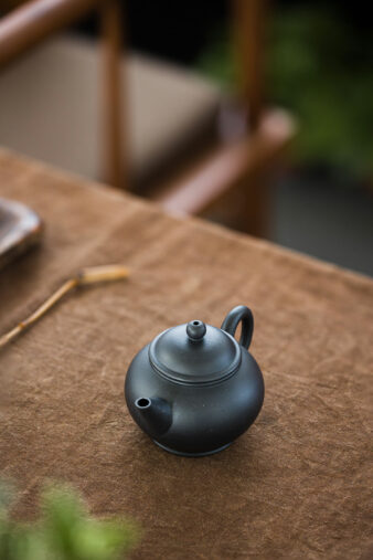 Zini Yixing Teapot 110ml - Shui Ping 水平