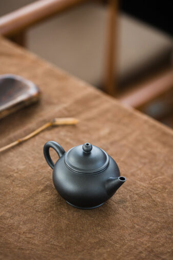 Zini Yixing Teapot 110ml - Shui Ping 水平