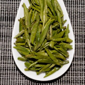 China Sichuan Province Ermei Mengding Que She Sparrow Tongue Green Tea