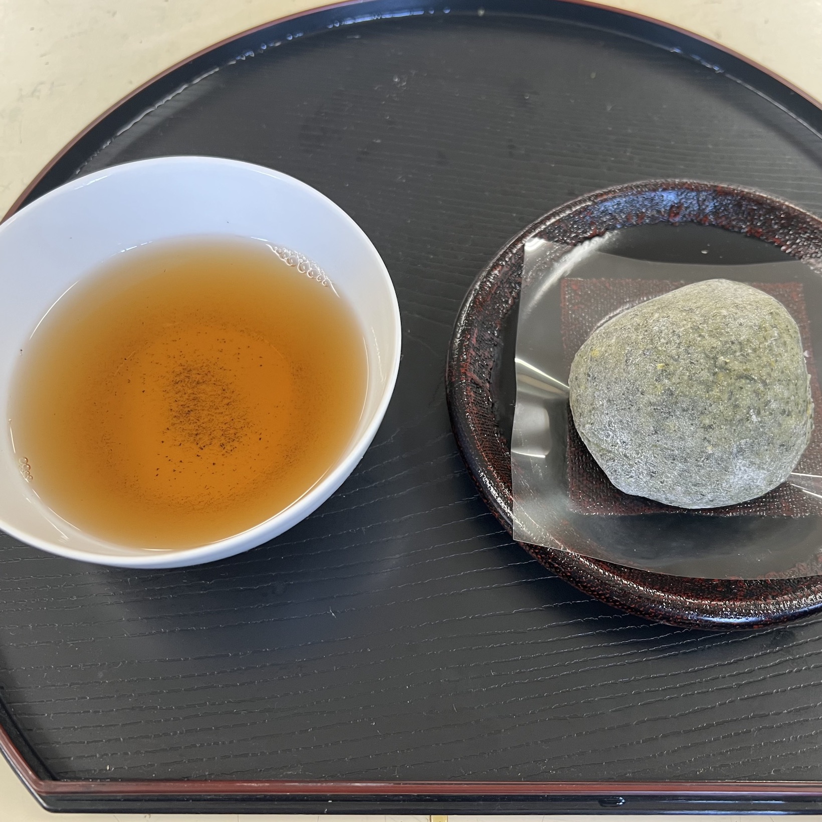 Curious Tea - Yakushima Wakocha wih Mochi