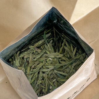 China Xihu Long Jing Shi Feng Dragon Well Green Tea